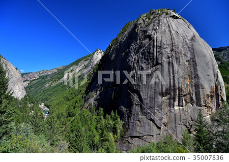 Mount Irvine, the Grand Canyon of Erzhis 35007836