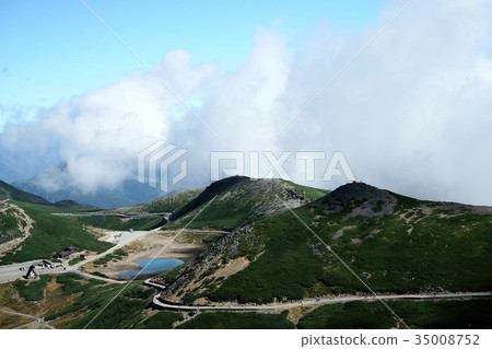 Norikura-dake in September (shooting locations: Norikura, Marisho-Tendake) Norikura-dake in September (shooting locations: Norikura, Marisho-Tendake) 35008752