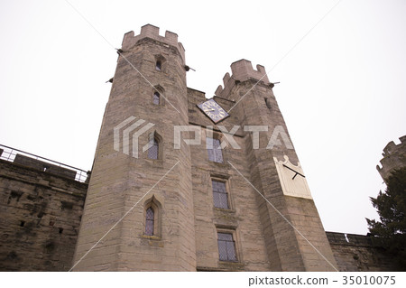 Warwick Castle 35010075