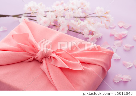 Gifts Gifts 35011843
