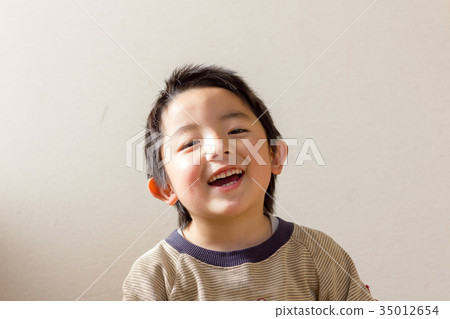 孩子的笑容 35012654