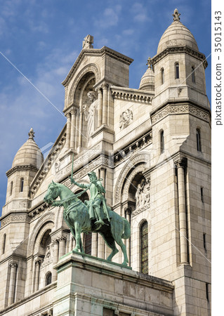 Joan of Arc statue in Montmartre Joan of Arc statue in Montmartre 35015143