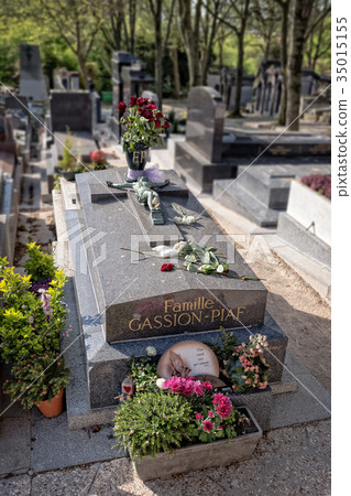 Edith Piaf grave at Pere Lachaise cemetery Edith Piaf grave at Pere Lachaise cemetery 35015155