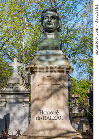 Honore de Balzac grave at Pere Lachaise cemetery 35015161