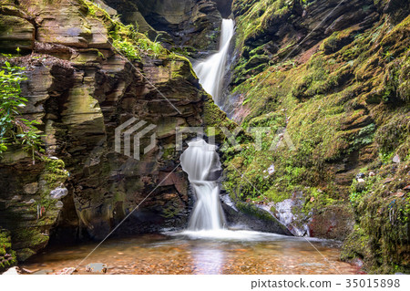 St Nectans Kieve waterfall 35015898