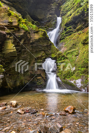 St Nectans Kieve waterfall 35015899