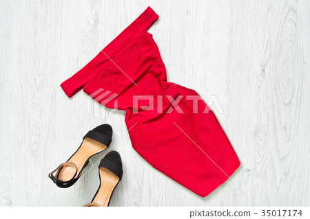 Red dress with downcast shoulders, black shoes 35017174