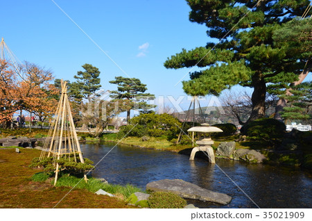 Tatsumi水石燈(兼六園/石川金澤市) Tatsumi水石燈(兼六園/石川金澤市) 35021909