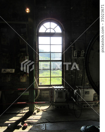 Abandoned house, painterly forgotten window of an abandoned warehouse Abandoned house, painterly forgotten window of an abandoned warehouse 35023671