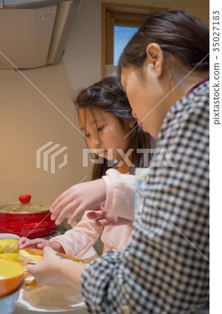 做蛋糕 父母和小孩 親子 35027183