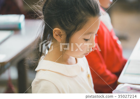lesson, class work, elementary school 35027214