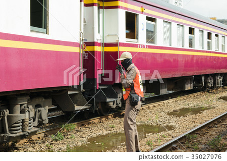 Controlling locomotive for switching the railway 35027976