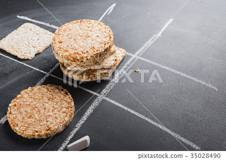 Noughts and Crosses Between Useful Circle Square 35028490