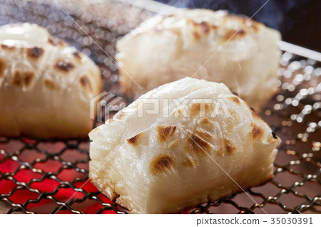 Omochi slowly grilled with charcoal Omochi slowly grilled with charcoal 35030391