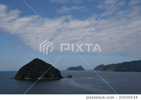 Wakasa Bay Island 35030534