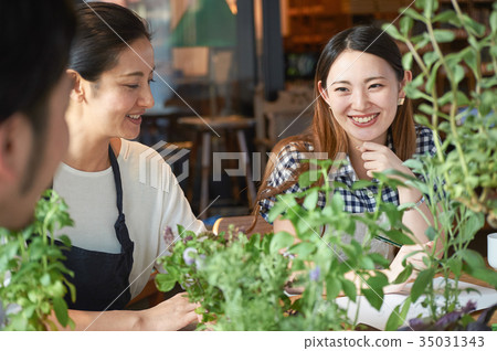 文化學校參與種植的婦女 35031343