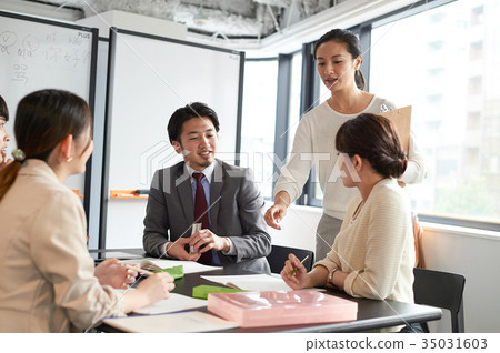 語言學校講師學生中文 語言學校講師學生中文 35031603