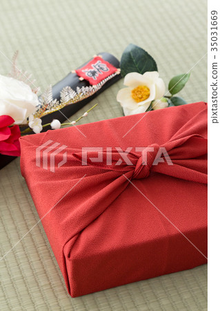 Gifts Gifts 35031669