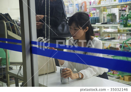 在便利店吃飯 35032146