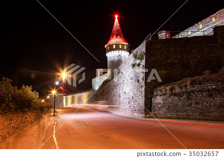 Beautiful castle on a mountain hill 35032657