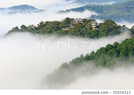 Binaka Matsuyama城堡 - 漂浮在雲海中的天堂城堡 -  35034521