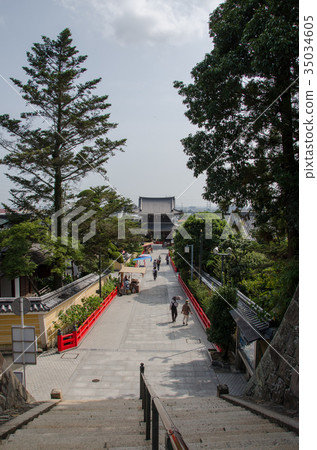 West country 33rd, 24th place, Nakayama temple grounds 35034605
