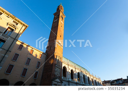 Palladian basilica view,Vicenza,Italy Palladian basilica view,Vicenza,Italy 35035234
