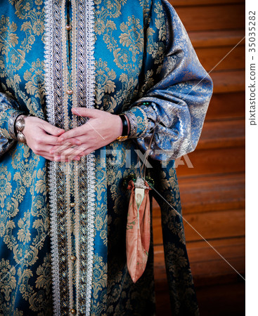 Woman in traditional Russian dress 35035282