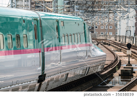 東北新幹線E5系列隼鳥 35038039