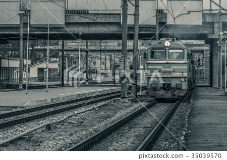 Diesel cargo locomotive 35039570