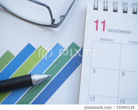 Business Image Graph Graph Glasses Calendar 35040136