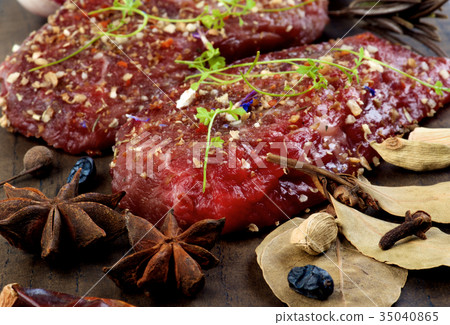 Marinated Raw Beef Marinated Raw Beef 35040865