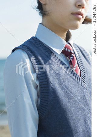高中女生了 35044268