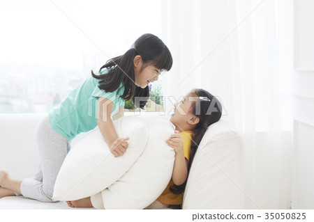 Friends, children, siblings, play Friends, children, siblings, play 35050825