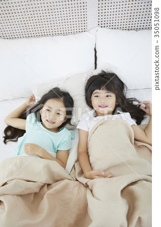 朋友，孩子，兄弟姐妹，玩耍 35051098