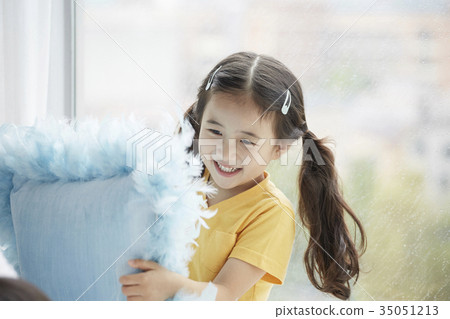 Children, play Children, play 35051213