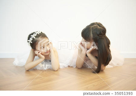 朋友，孩子，兄弟姐妹，芭蕾舞 35051393
