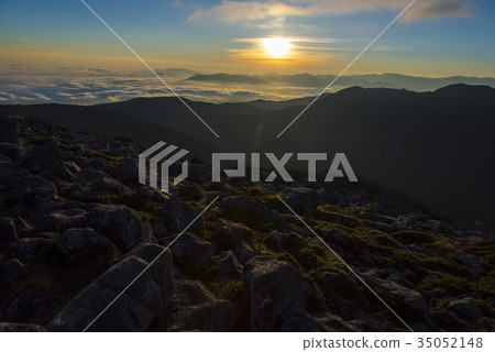 Sunrise from the top of Mt. Tateshina 35052148