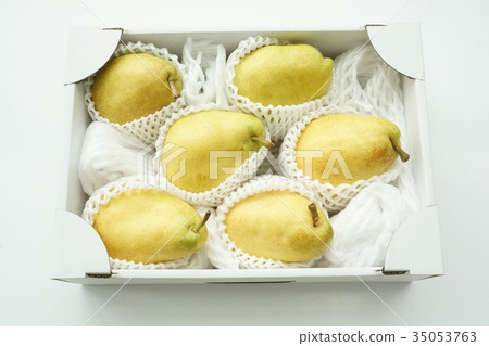 Pear Margherit Marella 35053763