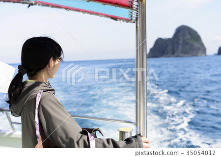 一個女人在船上旅行（北海道積丹） 35054012