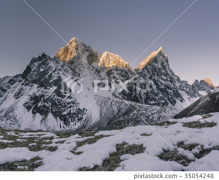 Taboche and Cholatse summits and sunrise Taboche and Cholatse summits and sunrise 35054248