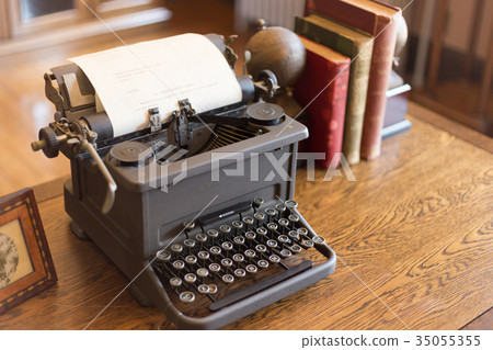 Typewriter Typewriter 35055355