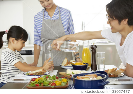 Family eating Family eating 35057477