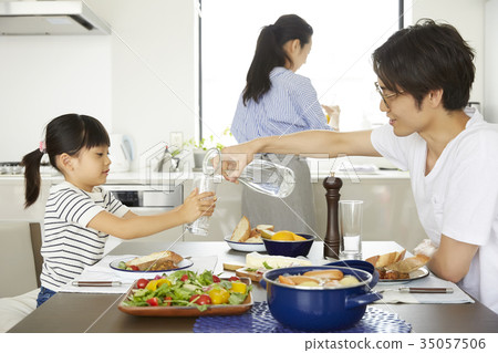 Family eating Family eating 35057506