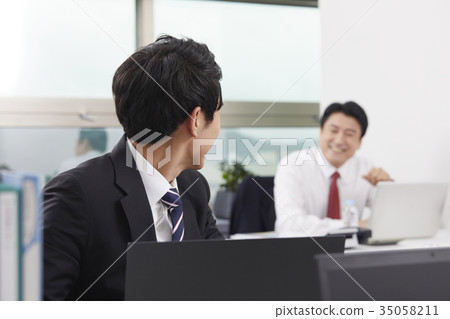 公司，業務 35058211