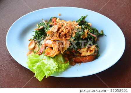 Spicy Shrimp Suaeda maritime, Thai food Spicy Shrimp Suaeda maritime, Thai food 35058991