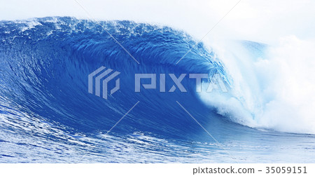 Fresh Ocean Wave 35059151