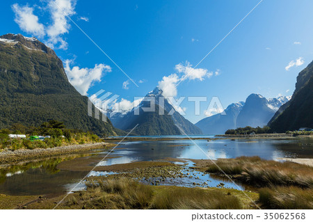 New Zealand Fiordland National Park Milford Sound 35062568