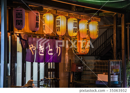 Tavern Red Lantern 35063932