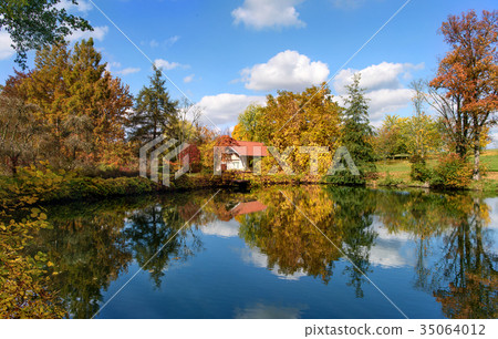 Autumnal park 35064012